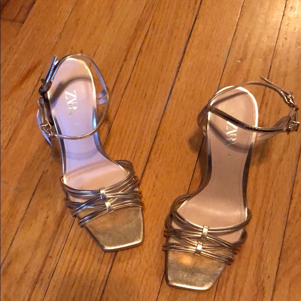 zara gold short heels Never worn